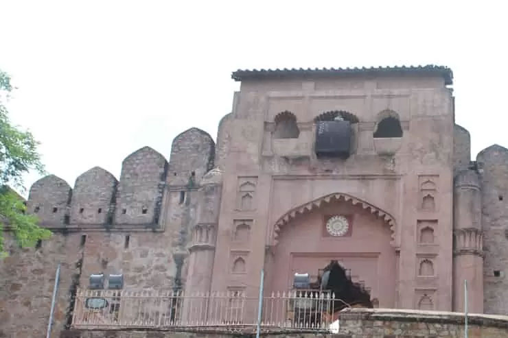 Jhansi Lucknow  Allahabad  Varanasi Tour Package